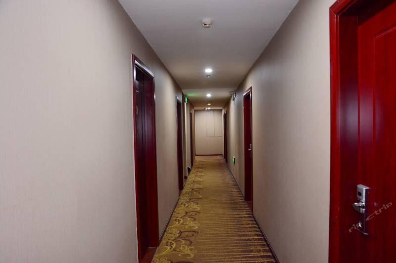 Danjiangkou Wudangshan Jianpuzhai Hotel מראה חיצוני תמונה
